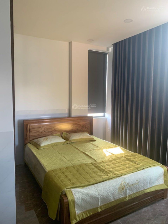 Bán nhà 4 tầng 1 tum KĐT Hà Quang 2 mặt tiền đường Tố Hữu, P. Phước Hải, Nha Trang