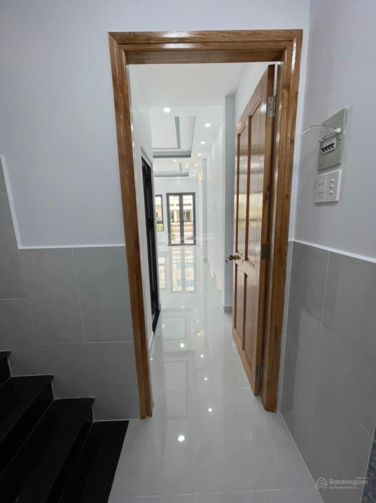 Bán nhà 4 tầng 40m2, giá 7 tỷ 9 ở Nguyễn Đình Chính, phường 11, Phú Nhuận, hẻm rộng