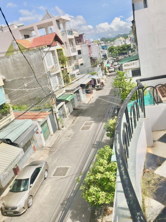 Bán nhà 4 tầng mặt tiền đường Đồng Nai, gần siêu thị Coopmart Lê Hồng Phong, chợ phước Hải