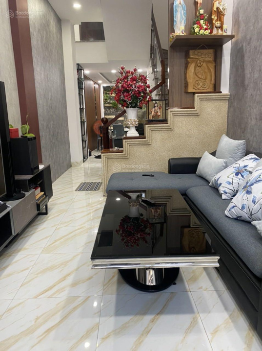 Bán nhà 4 tầng mặt tiền đường Kiến Thiết, Phước Hoà, Nha Trang, 5 phòng ngủ