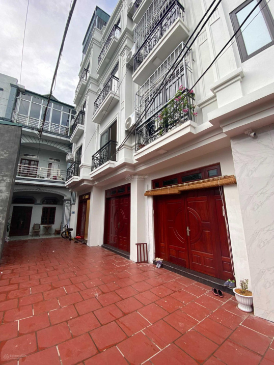 Bán nhà 5 tầng ngõ 197 Phúc Lợi, ngõ 4m, ô tô vào cửa - 2.8 tỷ