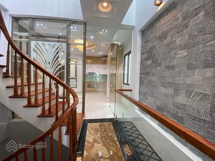 Bán nhà Bình Minh, Gia Lâm, DT 75m2, 5 tầng, MT 8m, nhà mới, thang máy, giá 5,2 tỷ, LH 0777 228 882