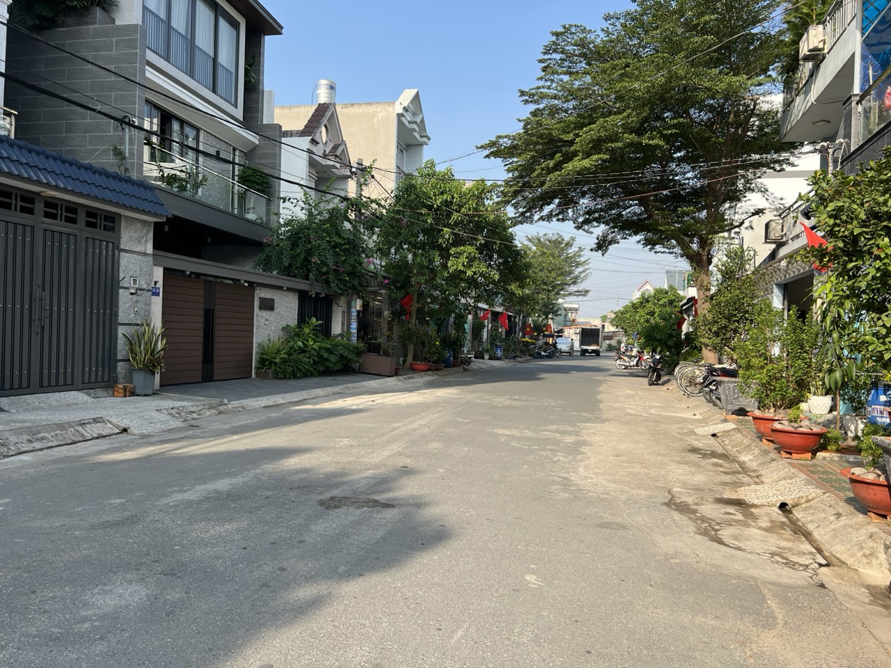 Đường 12m, Ấp Đông 1 Thới Tam Thôn Hóc Môn, Diện tích 5x20, Gía chỉ nhỉnh 5 tỷ