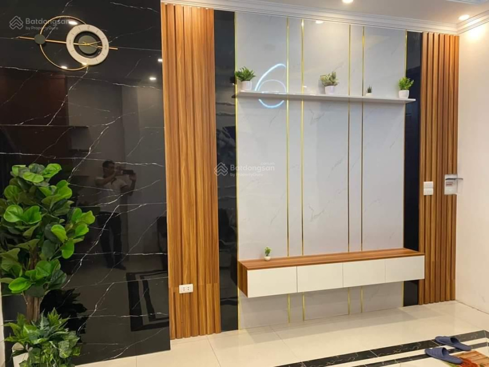 Bán nhà Ngô Xuân Quảng, Gia Lâm, DT 86m2, 6 tầng, MT 5m, thông thoáng, ô tô vào nhà, giá 6,7 tỷ