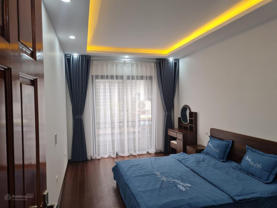 Bán nhà Ngọc Thuỵ, Long Biên, gần cầu Long Biên, ô tô đỗ nhà. 48m2, 5 tầng, chỉ 6tỷ