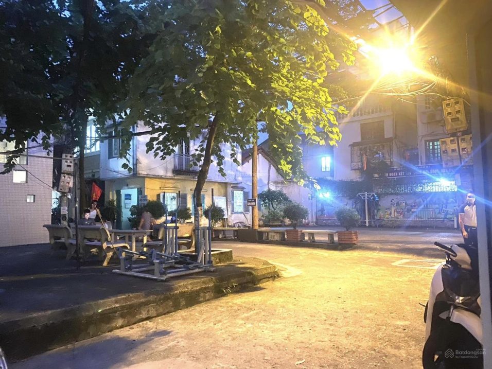 Bán nhà Ông Ích Khiêm Ba Đình 60m2 4 tầng 2 mặt ngõ, ô tô vào chỉ 13.9 tỷ