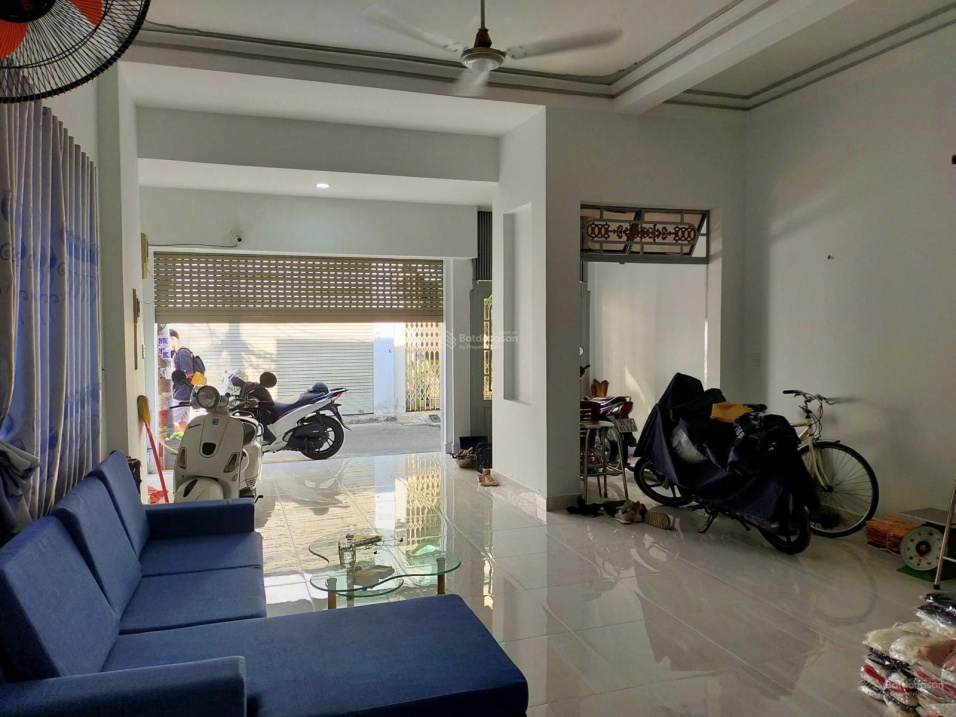 Bán nhà Tân Phú, ngang 5.5x20m, chỉ 8 tỷ