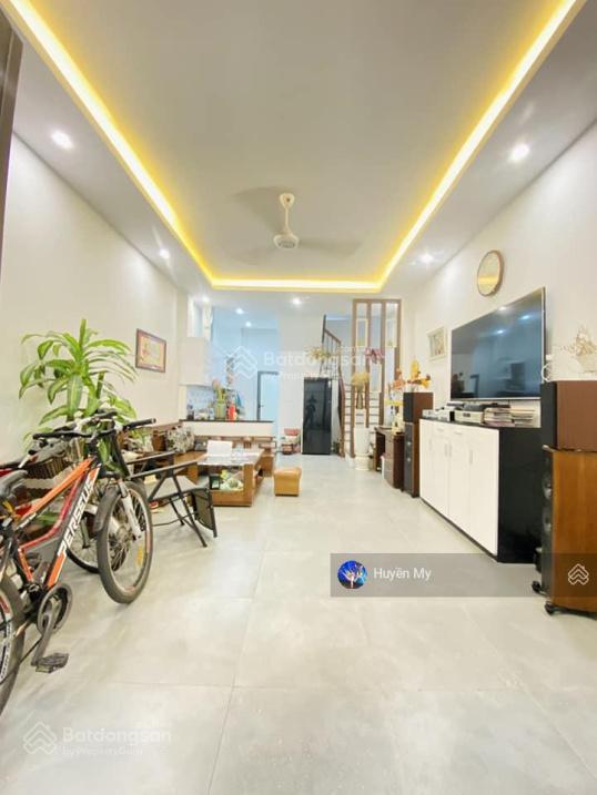 Bán nhà Thịnh Quang diện tích 39m2, 5 tầng, 3,5m mặt tiền, oto 10m, sổ nở hậu giá nhỉnh 3 tỷ