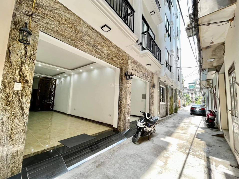 Bán nhà chính chủ ngõ 61 phố Phùng Chí Kiên, DT 45 m2 x 7 T, thang máy, ô tô vào, 8,2 tỷ