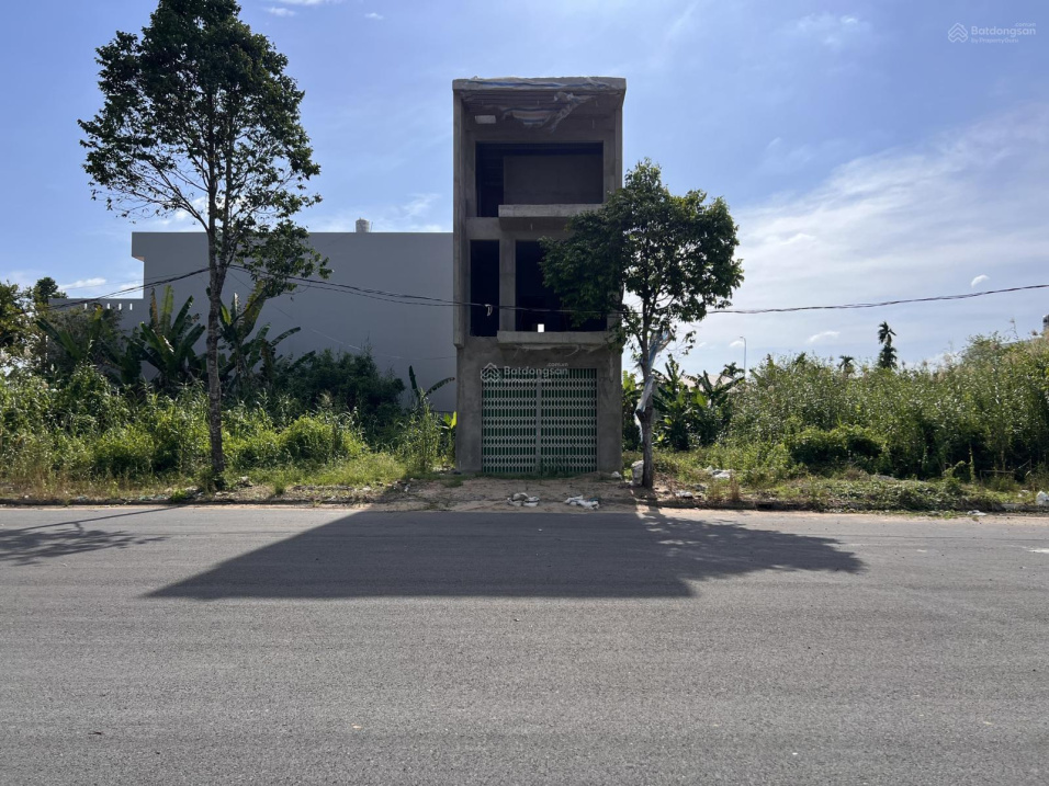 Bán nhà đã xây hoàn thiện thô như hình đường A2 lộ 35m khu Thiên Lộc (Cái Răng) Lh 0907 273 366