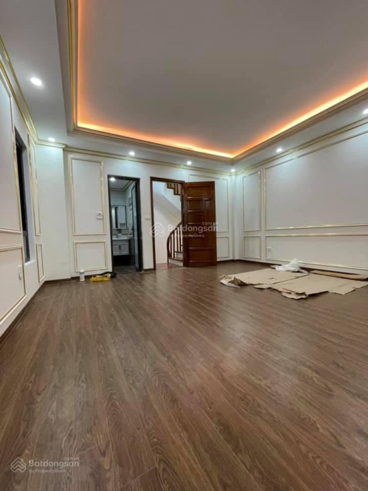 Bán nhà đẹp Ỷ La - Dương Nội ngõ ô tô, giá rẻ, an ninh, lô góc 52m2, giá 4.5 tỷ