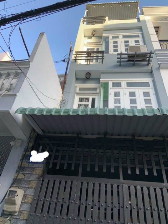 Bán nhà đúc 1 trệt 3 lầu đường Bà Triệu, Phường 4 - TP Vũng Tàu