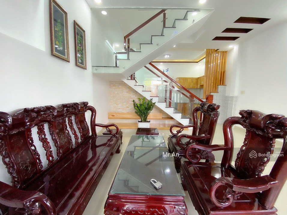 Bán nhà lầu mới đường hẻm oto Cầu Dứa Phú Nông xã Vĩnh Ngọc. Ngay trạm y tế xã, hướng Đông Bắc