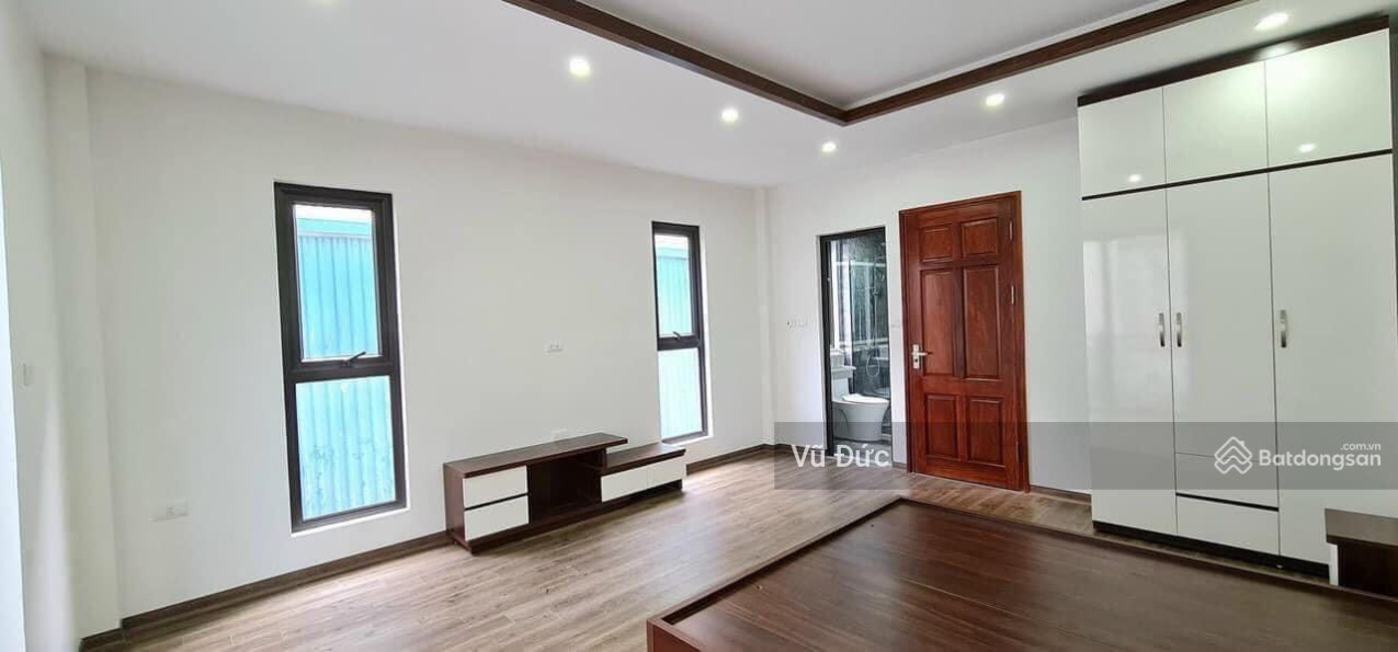 Bán nhà lô góc, 2 thoáng, 5 tầng, 3 ngủ, ở ngay, ngõ 10 Láng Hạ, 41m2 chỉ nhỉnh 4 tỷ