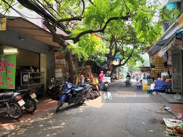 Bán nhà mặt ngõ Đê La Thành nhỏ, gần Xã Đàn, cực đẹp ngõ nông, bán rất nhanh, tầm tiền hiếm