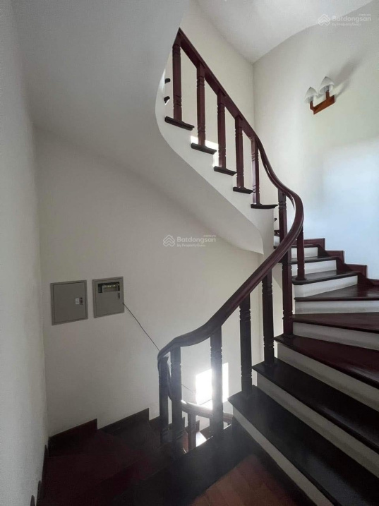 Bán nhà mặt ngõ Nguyễn Chí Thanh, Đống Đa, Hà Nội kinh doanh ô tô tải tránh 58m2, 13 tỷ