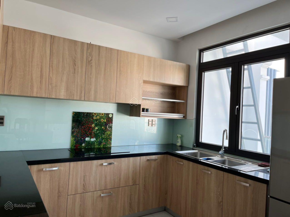 Bán nhà mặt tiền Bùi Thiện Ngộ khu đô thị VCN Phước Hải 120m2 có thang máy giá 13.5 tỷ