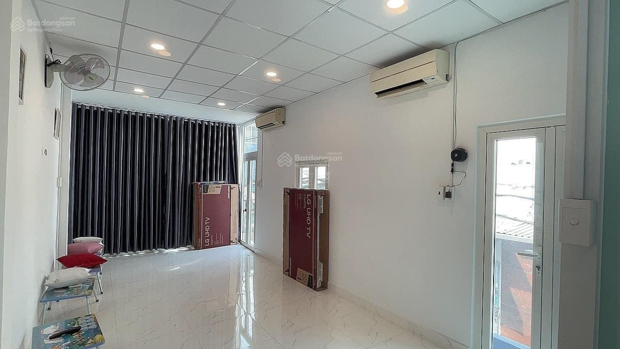 Bán nhà mặt tiền, Phường 3, Gò Vấp, 40m2, 2 tầng, giá chỉ 4 tỷ