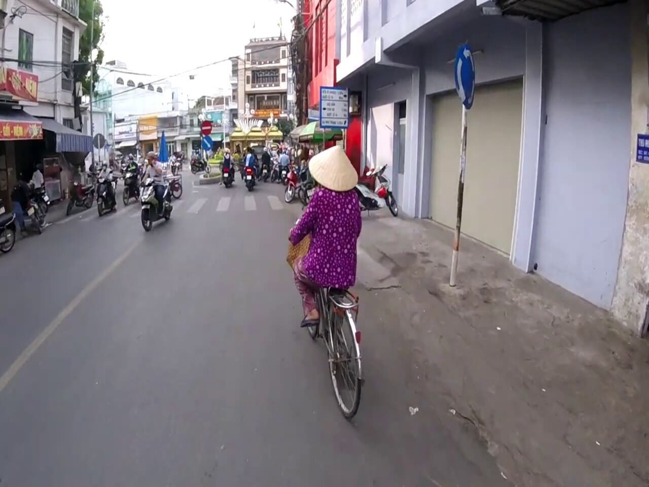 Ban-nha-mat-tien-Thuy-Xuong-Nha-Trang-2