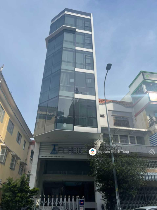 Bán nhà mặt tiền đường Nguyễn Thị Minh Khai, Quận 3. DT: 6x18m, 5 lầu thang máy giá 48 tỷ TL