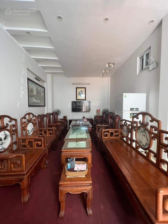 Bán nhà mới đẹp 5 tầng trong ngõ đường Cầu Giấy, Hà Nội 43m2, 6,2 tỷ