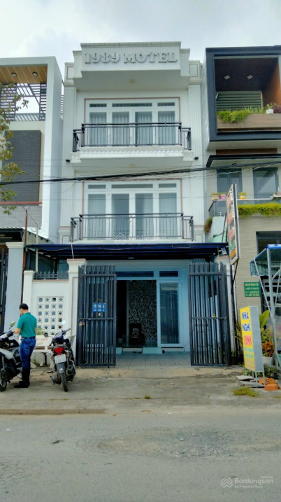 Bán nhà nghỉ 12 phòng đang hoạt động đường Nguyễn Việt Dũng gần chợ nổi Cái Răng LH 0907 273 366