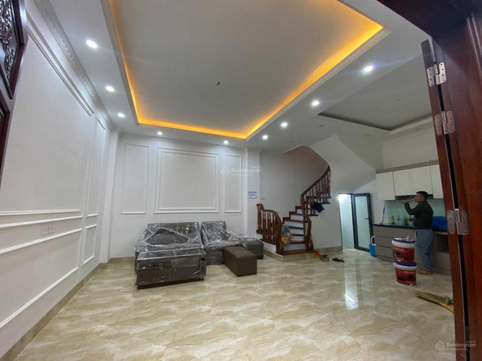 Bán nhà ngõ 35 Phan Kế Bính, Ba Đình 35m2 xây 5 tầng mới, nhà đẹp, gần phố giá 4.2 tỷ