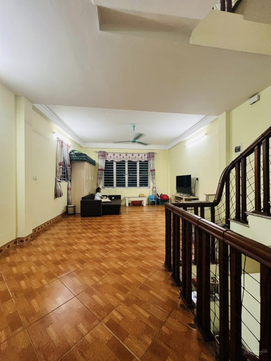 Bán nhà nhỉnh 4 tỷ, 38,5m2, cách đường ô tô 20m, Mễ Trì