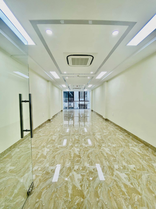 Bán nhà phân lô Nguyễn Chánh, 8 tầng mới cứng, vỉa hè, ô tô tránh - 60m2 giá chỉ 24.8 tỷ