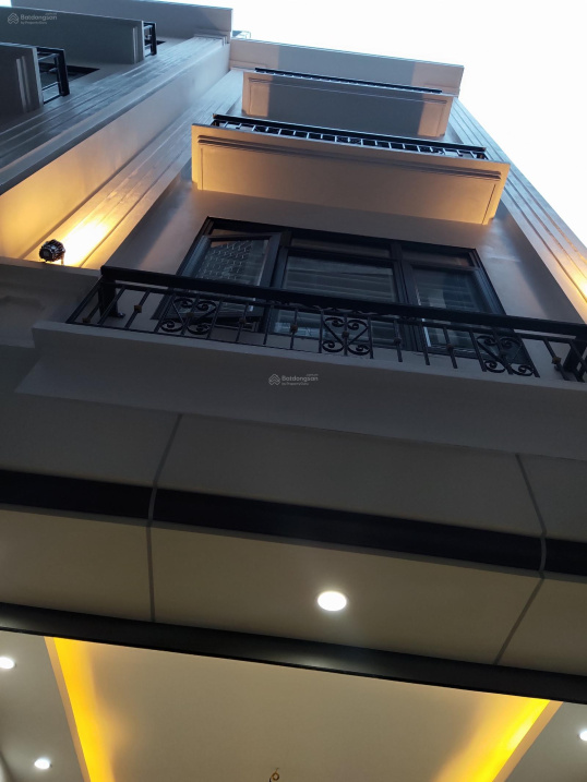 Bán nhà phân lô phố Trần Cung, cầu giấy cách phố 80m2, DT 35m2 x 5t mới tinh giá 4 tỷ hơn