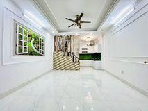 Bán nhà sau 1 nhà ra Yên Phụ, 35m2x4T, MT 6m. 4,3 tỷ