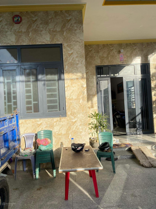 Bán nhà trung tâm Diên Lạc giá ngộp - chỉ 8tr/m2, gần UBND với chợ Diên Lạc