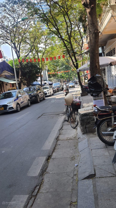 Bán nhà vị trí siêu đẹp phố Nguyễn Khắc Nhu, ô tô vào nhà, kinh doanh VIP