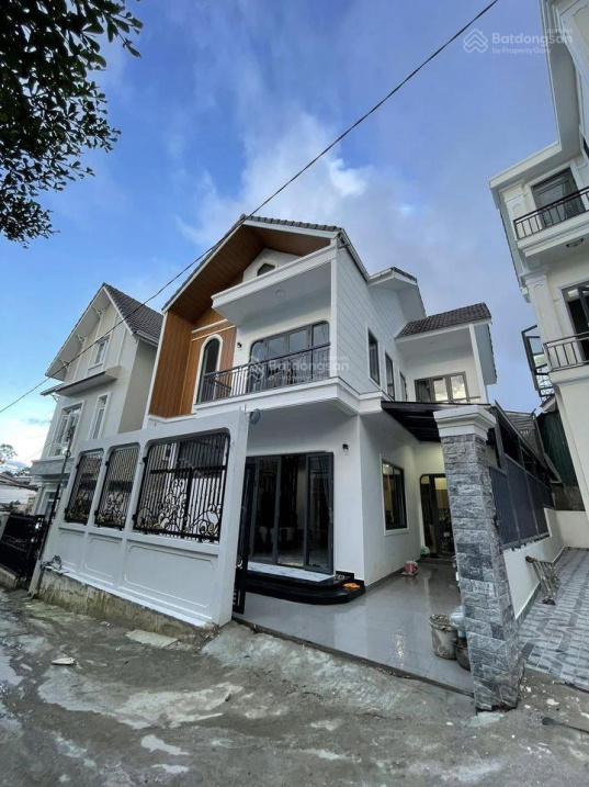 Bán nhanh giảm 1.9 tỷ biệt nhỏ xinh mới xây khu Học Viện P9, Đà Lạt ngang 10m 149m2, chỉ 8 tỷ chốt