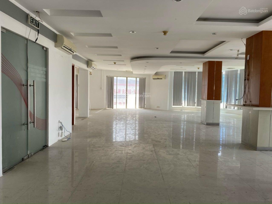 Bán tòa nhà 2 mặt tiền kinh doanh Yersin, Phương Sài, Nha Trang giá 86 tỷ vị trí cực đắc địa