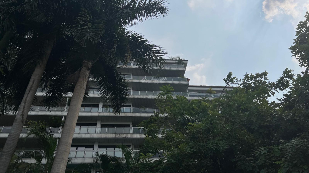 Bán toà nhà 255m - xây 10 tầng (2 thang máy) địa chỉ mặt Hồ Tây, Mặt Phố Đường Xuân Diệu Tây Hồ Hn