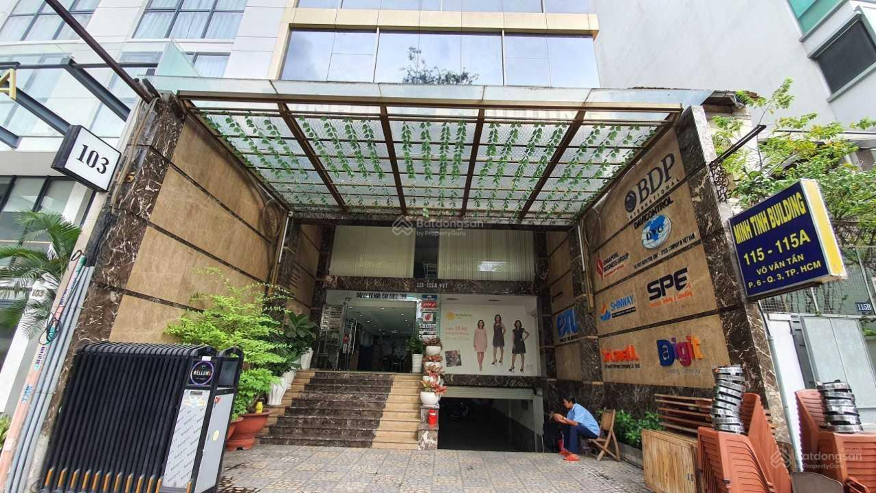 Bán tòa nhà CHDV góc mặt tiền Trần Quang Diệu - Lê Văn Sỹ P13 Q3 - 15x20m - Hầm + 10 tầng giá 65 tỷ