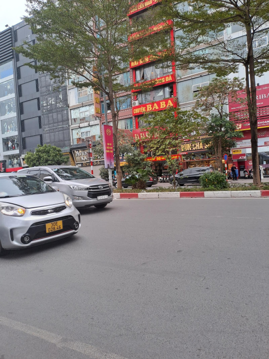 Bán tòa nhà mặt phố Hoàng Quốc Việt - Nghĩa Đô - cầu Giấy - 122m2 - MT 7m - 8 tầng - có hầm - 58 tỷ