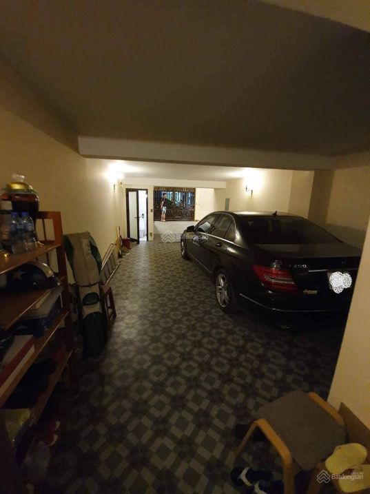 Bán tòa văn phòng vip phố Thái Hà, quận Đống Đa, 100m2 bán 40 tỷ MT 5m, kinh doanh đỉnh