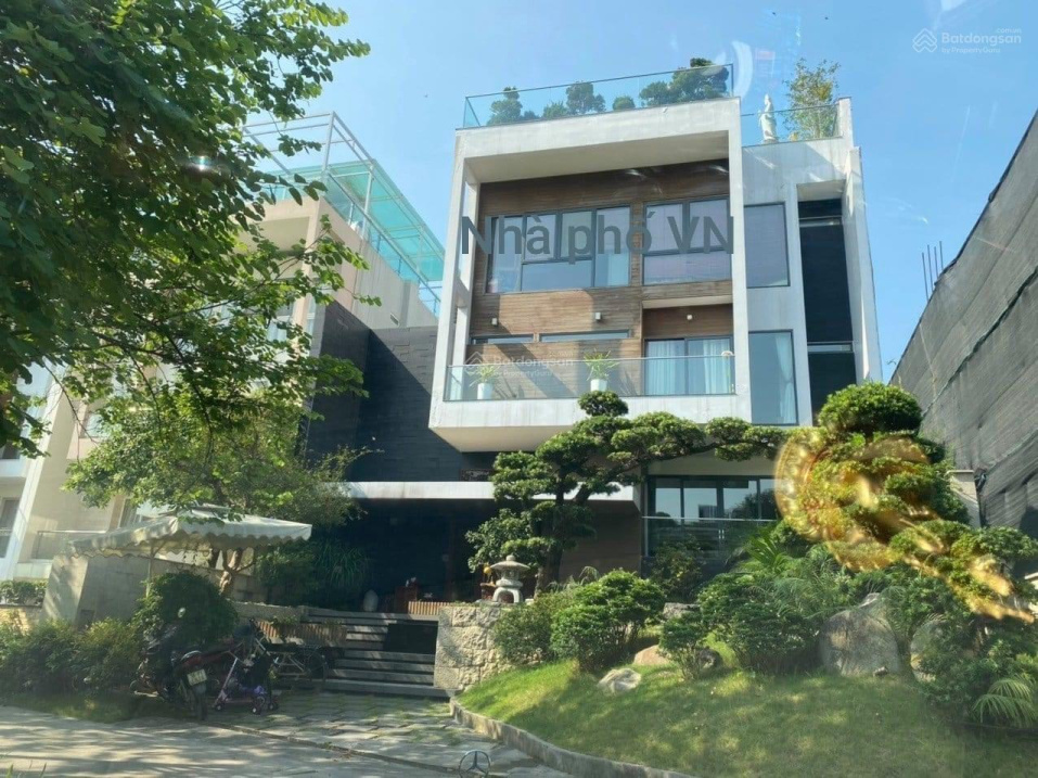 Biệt thự 4T Linh Đàm 270m2 giá 35 tỷ, đường đôi 40m, MT 15m