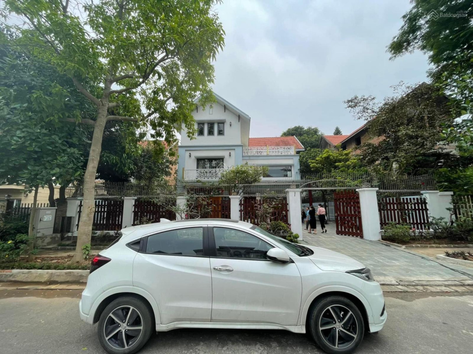 Biệt thự Trung Văn Hancic Tố Hữu sát trường Olympia, an sinh đẳng cấp, 135m2 x 4T, 25 tỷ