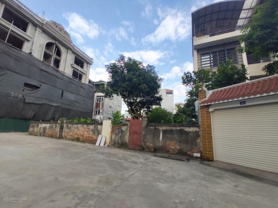 Cân bán 102m2 đất, Bồ Đề, Long Biên, nhỉnh 9tỷ, oto, KD, phù hợp xây 7T thang máy, sân vườn