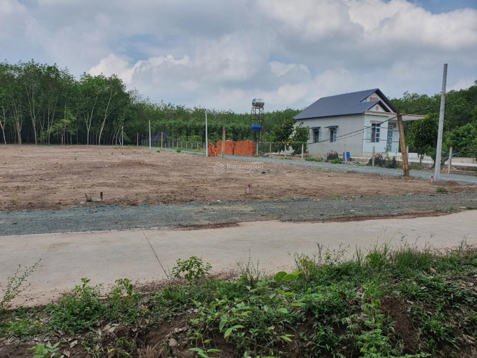 Cần bán 3 lô 15x50=750m2 đường 18m, dân cư đông, sát KCN Becamex giá 368 triệu/sổ