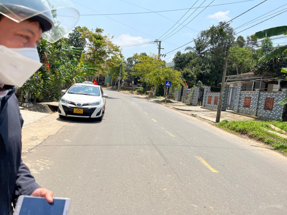 Cần bán 333m2 ngay chợ Hoà Ninh giá chỉ 2.5 tỷ đường 7.5m. LH: 0905 556 909