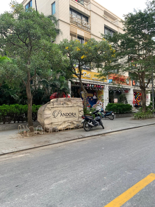 Cần bán biệt thự Padora 53 Triều Khúc, chính chủ bán 147m2 căn lô góc, 0966 212 123