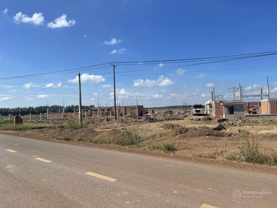 Cần bán gấp 300m2 ngay sát KCN Becamex, sổ sẵn giá ngợp bán gấp trong tháng