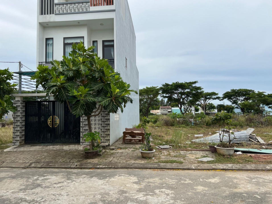 Cần bán lô đất sạch đẹp đường Bát Nàn Công Chúa, biển Tân Trà