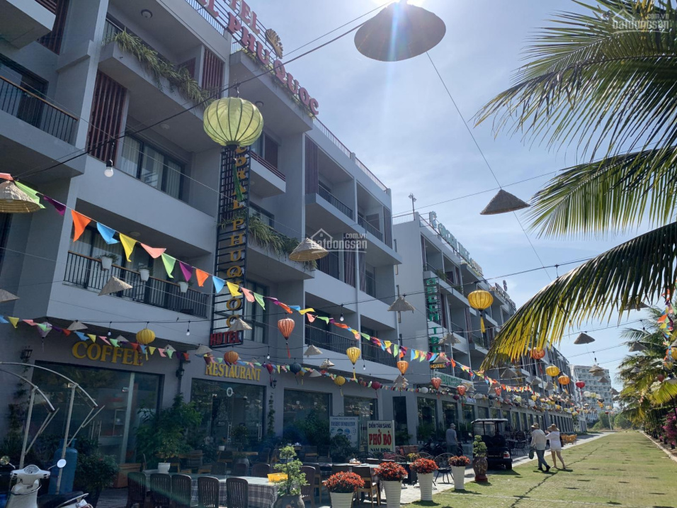 Cần bán nhà phố biển đường 36m, ở Bãi Trường tại Phú Quốc, 0939 439 474