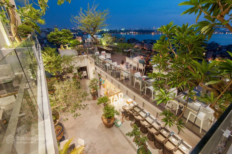 Căn góc mặt phố Quảng Khánh, Tây Hồ, diện tích 125m2, mặt tiền 9m. Giá thương lượng