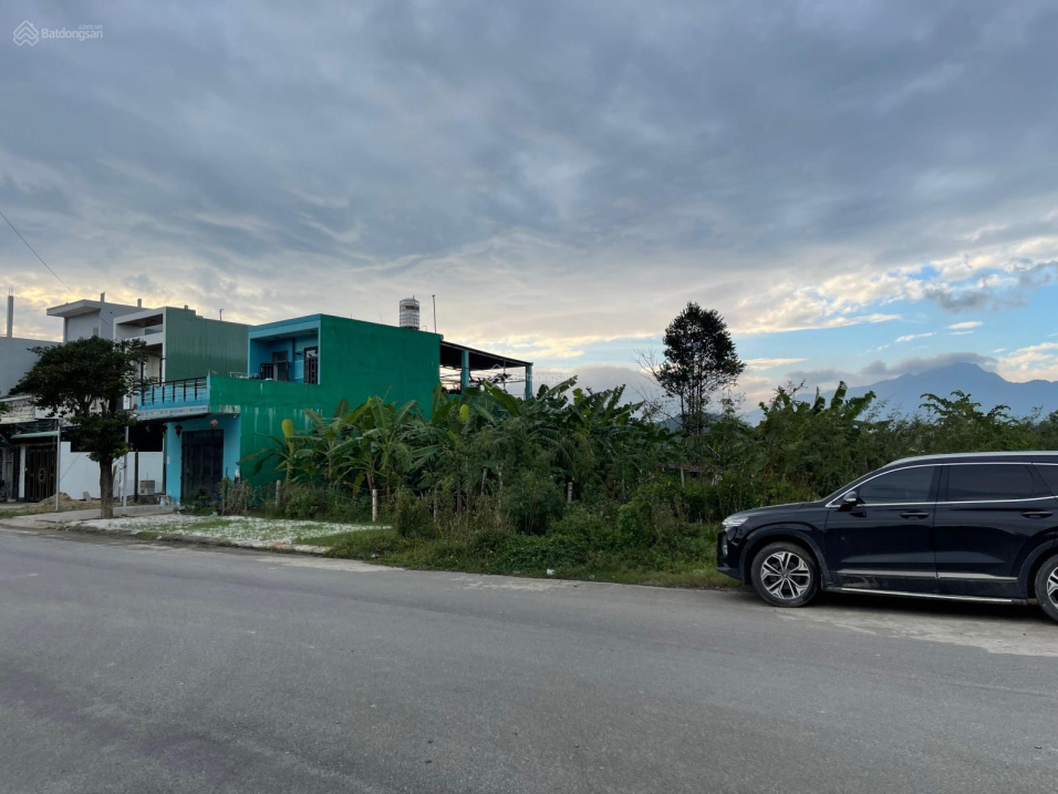 Cần tiền bán gấp lô góc hai mặt tiền Hoà Sơn 7, giá siêu rẻ chỉ 2,8 tỷ. LH: 0905 556 909